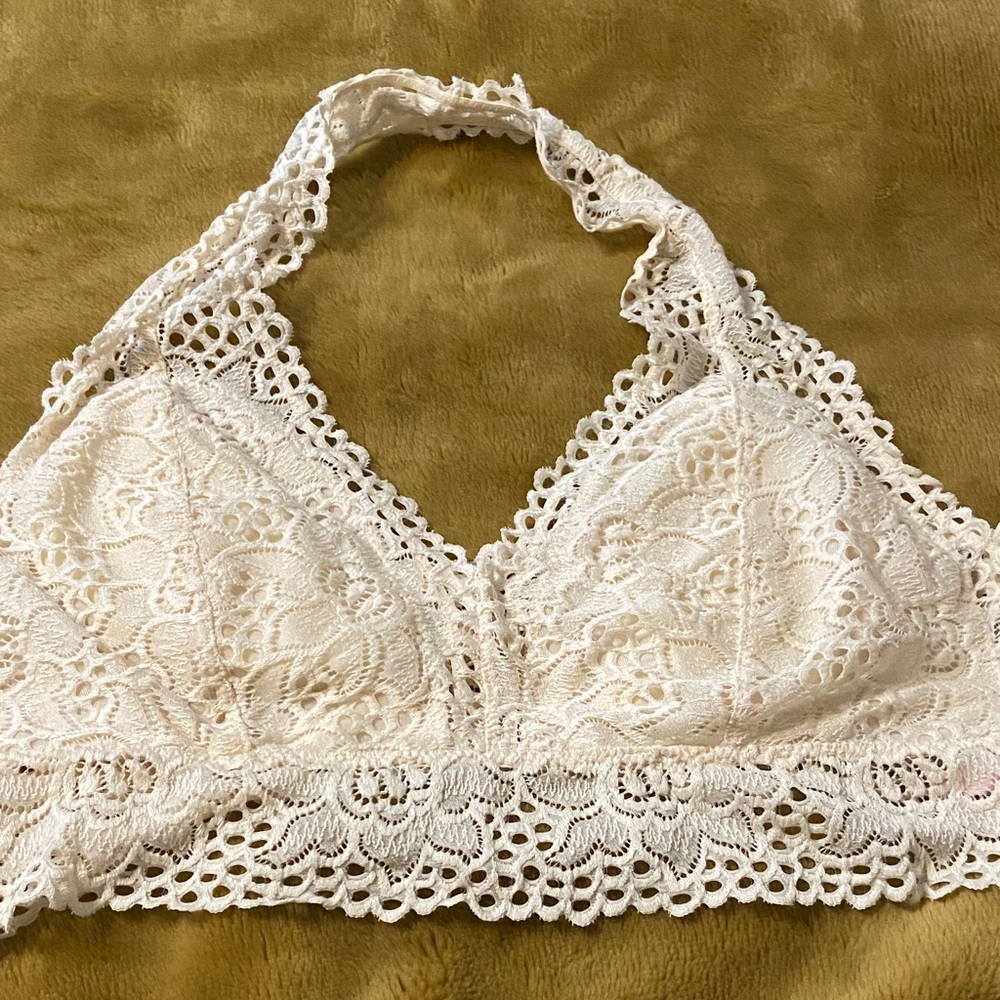 NWOT True lace cream halter bra